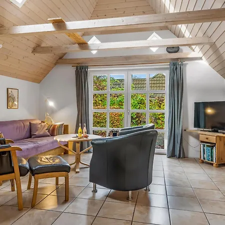 Charming In Quiet Surroundings On بيت للعطل