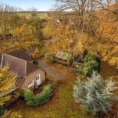 بيت للعطل Charming In Quiet Surroundings On *