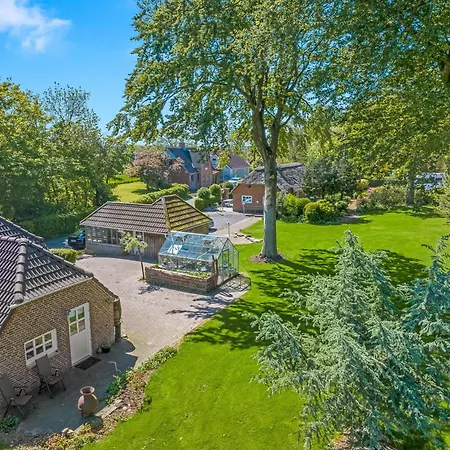 Charming In Quiet Surroundings On Hébergement de vacances *